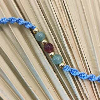 Bransoletka makramowa z kolorowymi agatami