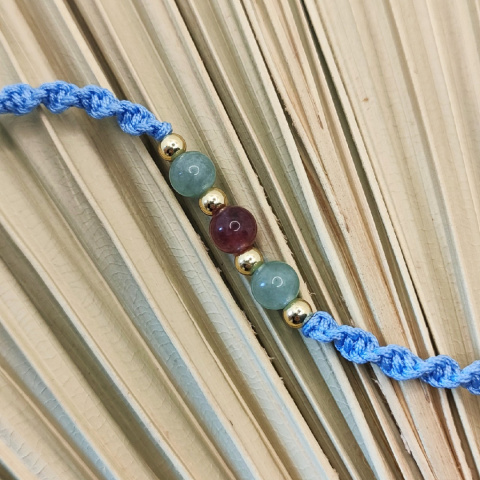 Bransoletka makramowa z kolorowymi agatami